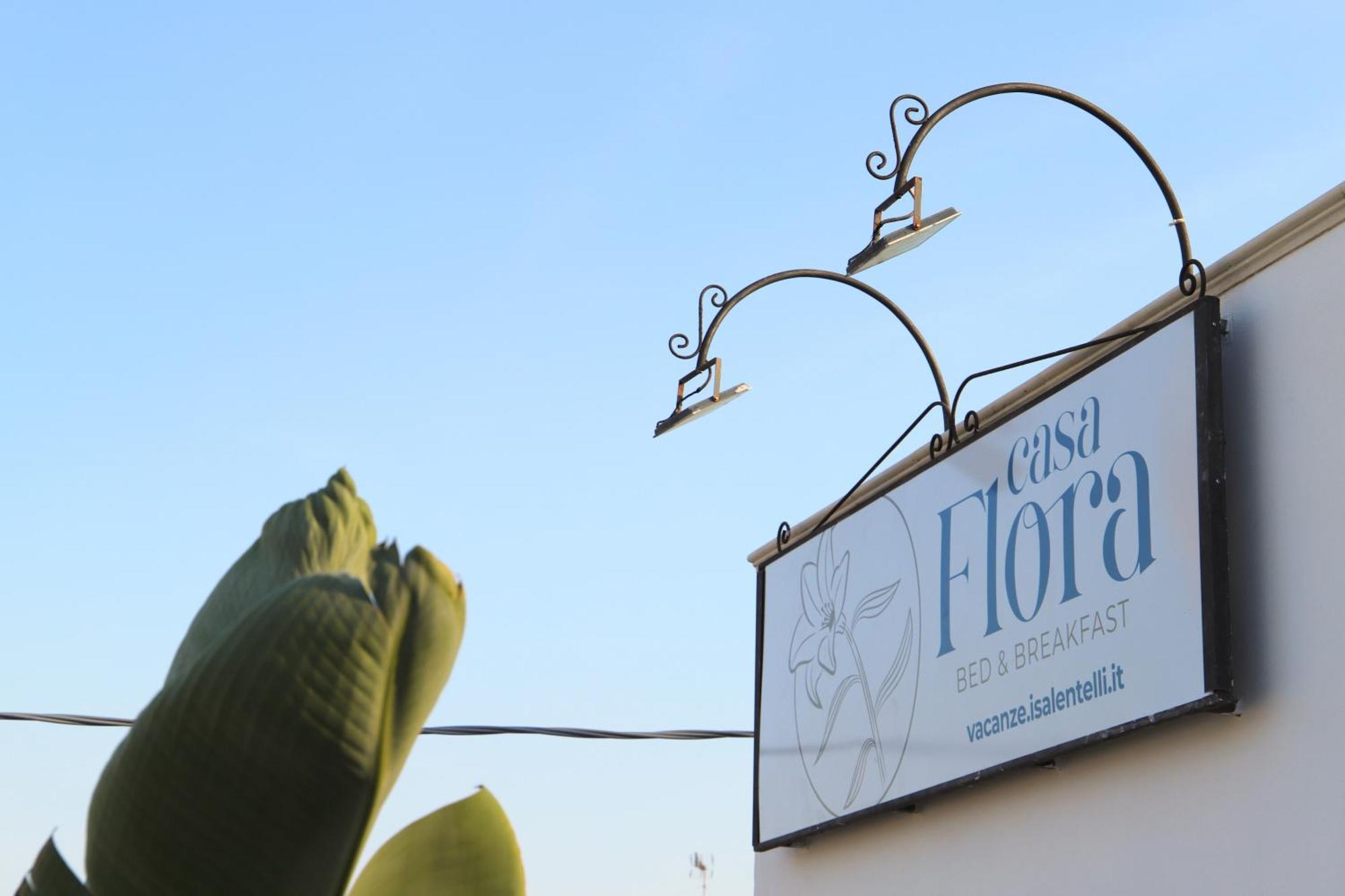 Casa Flora - Bed And Breakfast Torre San Giovanni Ugento Exterior photo